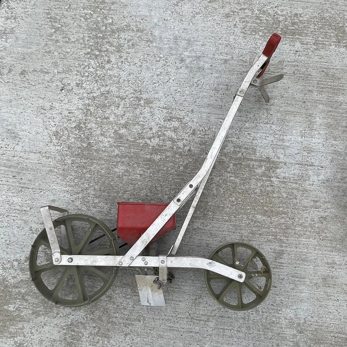 Earthway 1001-b Precision Garden Seeder | Fasci Garden