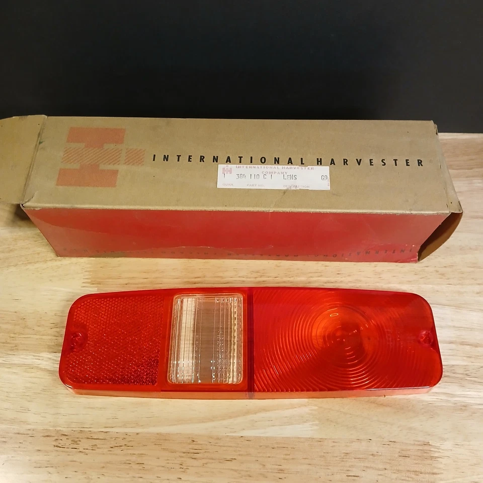 Lente de luz trasera International Harvester Scout 1961-1972 384110 C1 nueva de fábrica fabricante original rara Foto 2 de 4