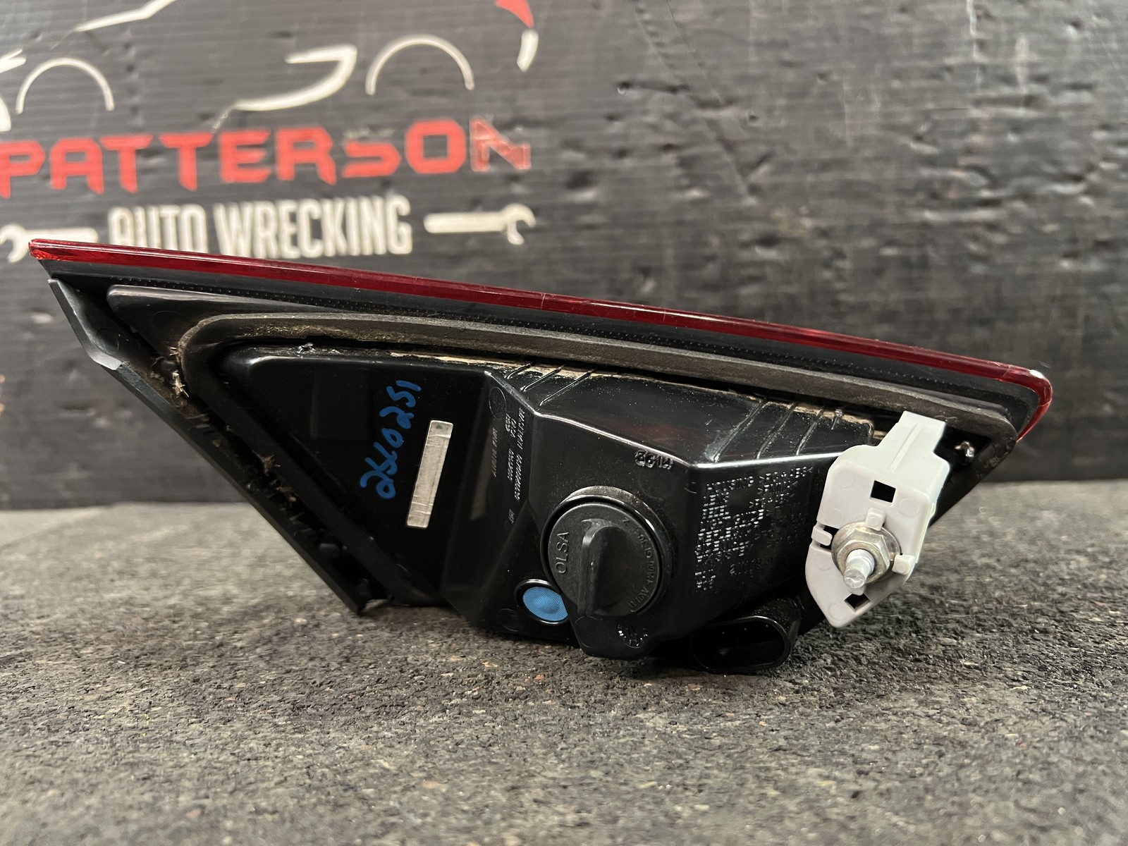 14-17 MASERATI GHIBLI PASSENGER RIGHT TRUNK MOUNTED BRAKE STOP TAIL LIGHT LAMP