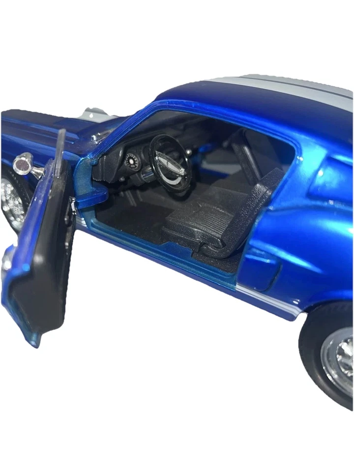 Shelby GT350 1:18 Diecast Azul Blanco Rayas Ford Mustang Foto 2 de 4