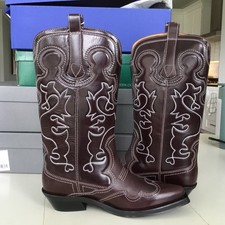 womens cowboy boots