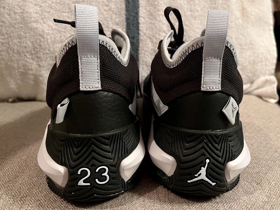 Talla 12 - Air Jordan Stay Loyal 2 Off-Noir Tinte Azul Foto 4 de 4