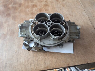 Holley Dominator carburetor
