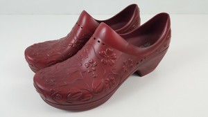 dansko pixie clogs