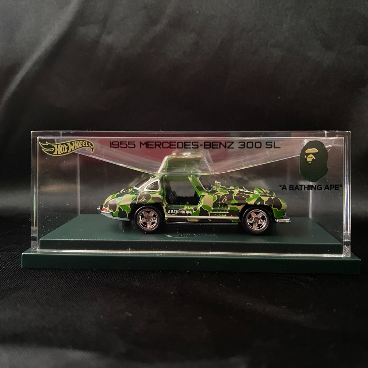 Bape x Hot Wheels 1955 Mercedes-Benz 300 SL Mattel Exlc Bape x Hot Wheels 1955 Mercedes-Benz 300 SL Mattel Exlc