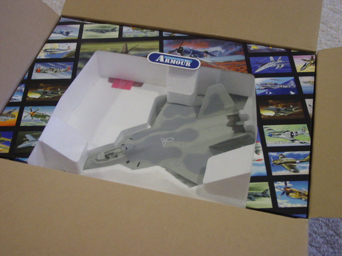 Franklin Mint Armour diecast B11E366 F-22 Raptor 01, USAF Franklin Mint Armour diecast B11E366 F-22 Raptor 01, USAF