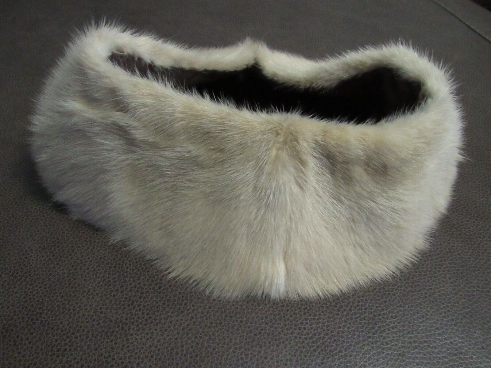 mink fur collar only - image 2
