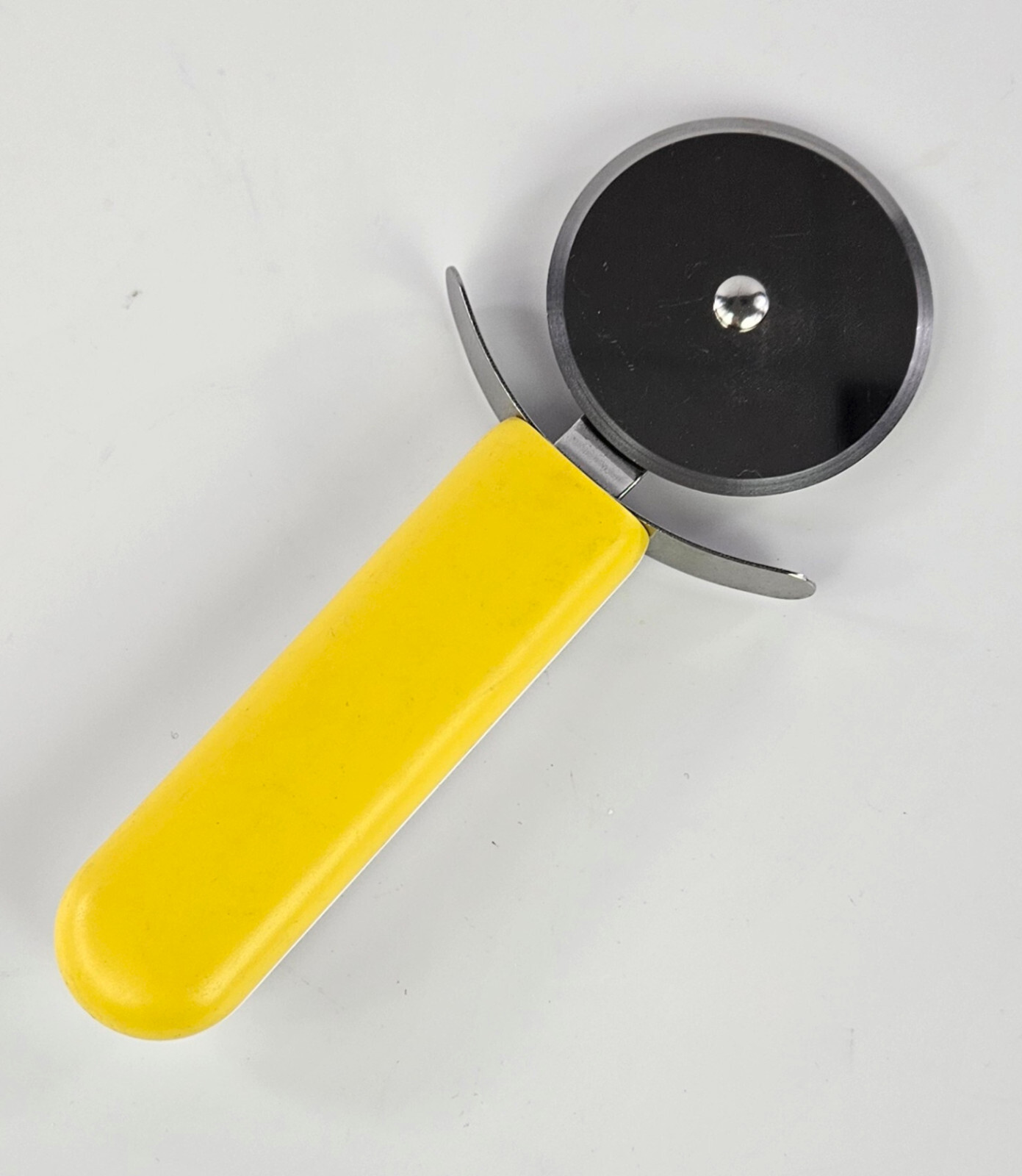 IKEA STÄM Pizzaschneider - Роллер для приготовления пиццы на открытом воздухе - weiß gelb