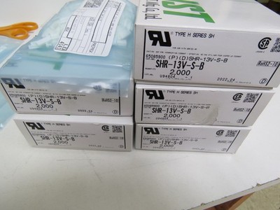 JST  SHR-13V-S-B Qty of 200 per Lot 10 Position Rectangular Housing Connector Re