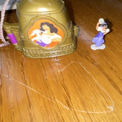 Disney The Hunchback of Notre Dame Esmeralda Playset w/ Esmeralda Figure
