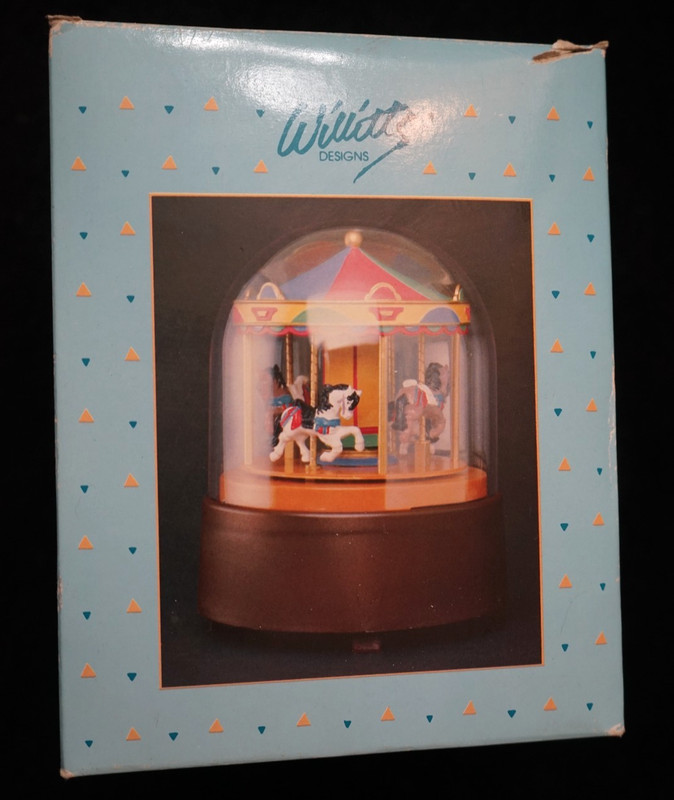 Vintage Wilton Designs Musical Carousel Snowfall Snow Globe Carousel Waltz