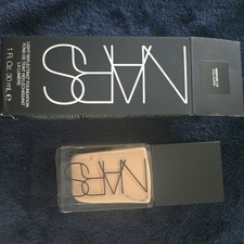 Nars Natural Radiant Longwear Foundation Medium 1.5 VALLAURIS