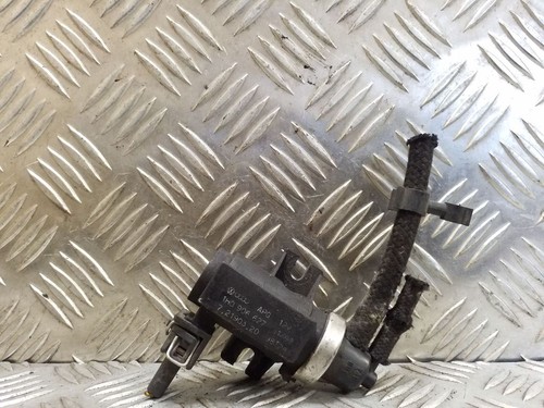 Volkswagen Golf IV 2000 Diesel 81kW Turbolader Druckwandler Magnetventil