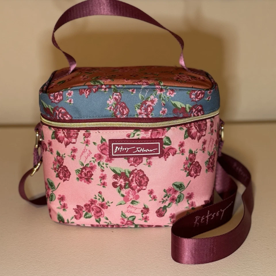Betsey Johnson Rosa Floral Pacote com 6 Lancheiras Isoladas Estojo de Trem Refrigerador NOVO - Imagem 3 de 4