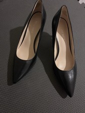 Nine West Leather CLASSIC BLACK Pointed Toe Shoes Pumps Heels 2” Sz 6 🌹