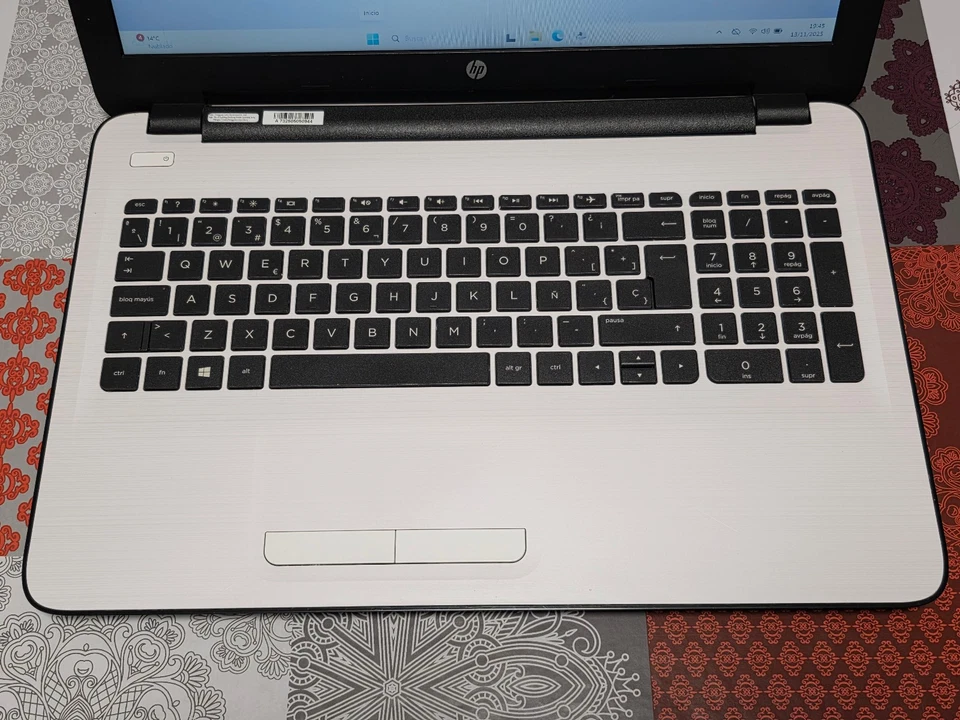 HP  15-ba004ns - Imagen 2 de 4