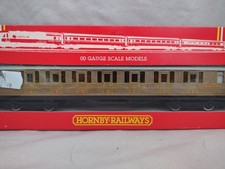 Hornby Railways R477 LNER Composite Coach