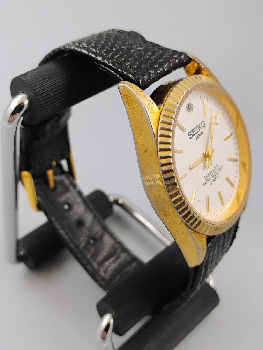 Vintage Seiko Diamond Accent Quartz Dress Watch with Leather Running View 3