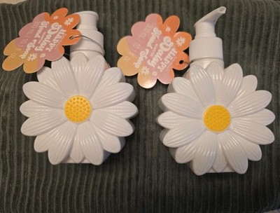 Happy Daisy   Pump Set Of 2  Hand Soaps: Sunflower Lemon Scent NEW