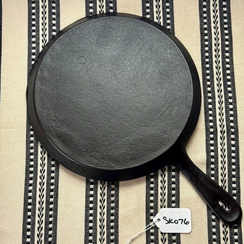 Lodge Cast Iron Griddle Skillet No. 6