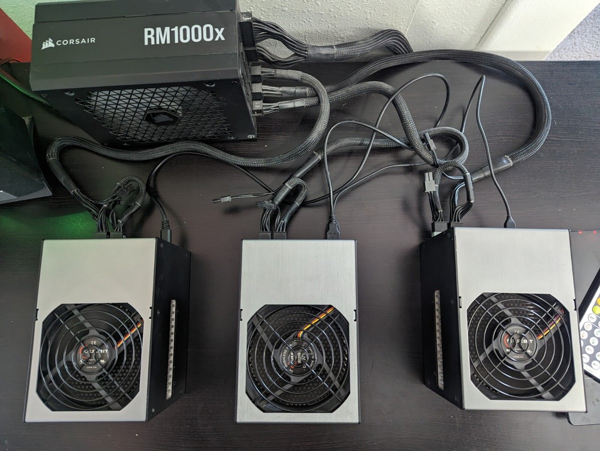 Futurebit Apollo BTC / BITCOIN ASIC miner. 1 x Full Node & 2 x