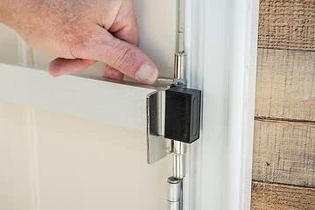 Doorricade Door Bar the Best Security Door Bar for Your Front Door Safe Room 610370785065 eBay