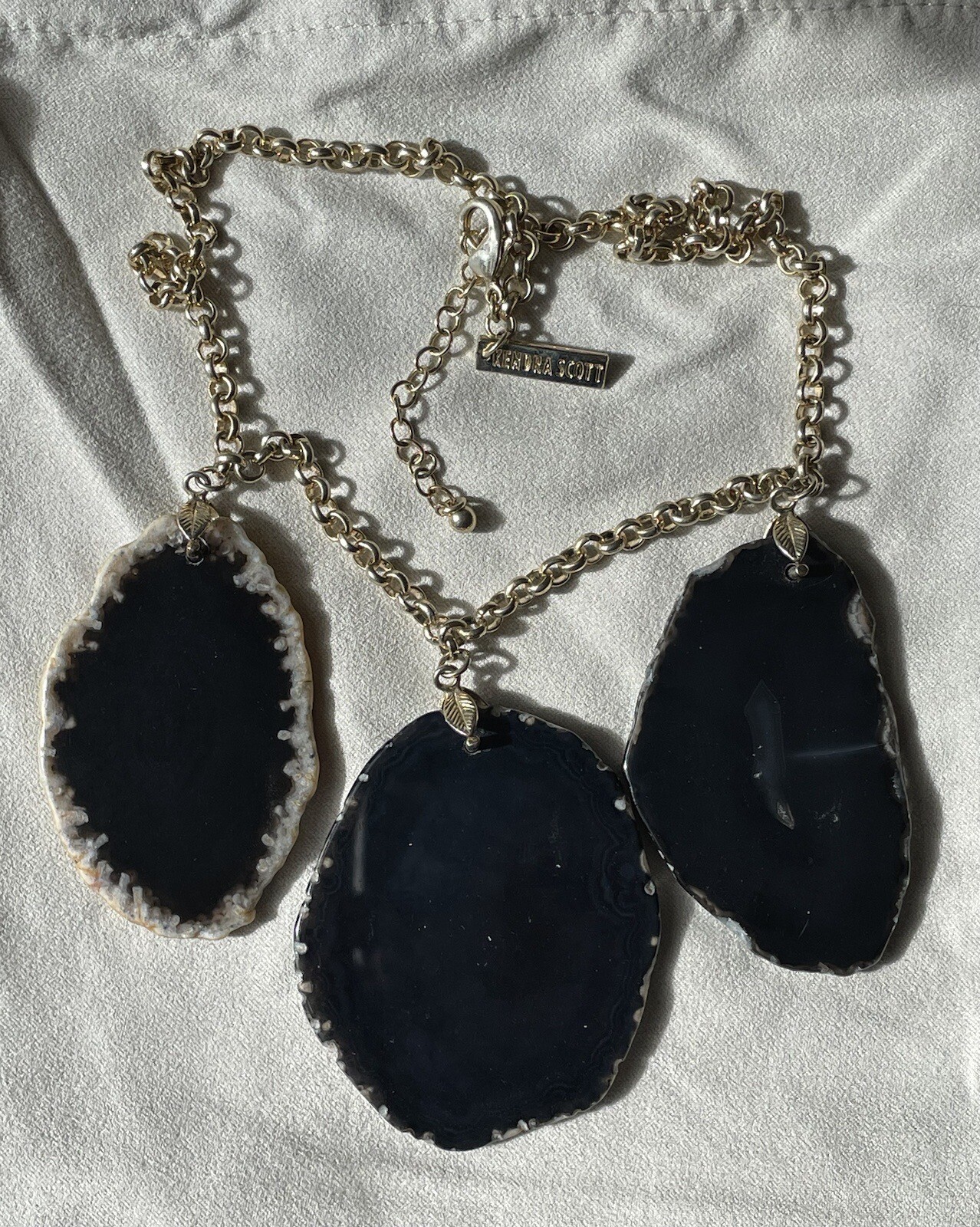 Kendra Scott Sliced Agate Statement Necklace in B… - image 4