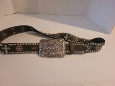 Ladies Western Belt with Rhinestones and Crosses