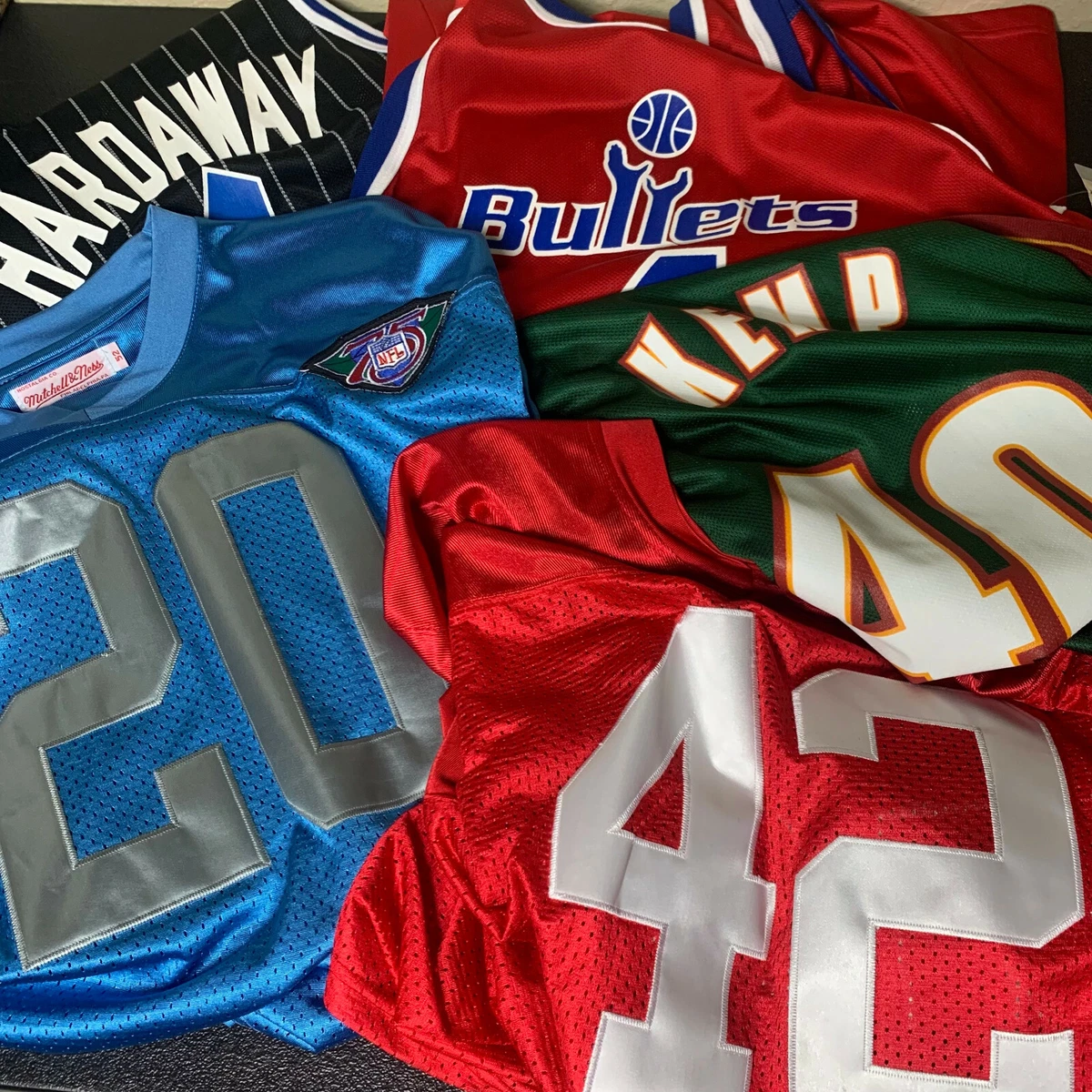 MLB NFL NBA AUTHENTIC AND REPLICA JERSEYS PRE OWNED AND NEW FAST SHIPPING