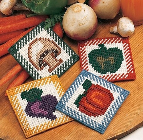 Plastic Canvas Pattern Book JUST GIFT IT ~ 65 Quick Projects Coasters, Magnets + - Picture 8 of 12