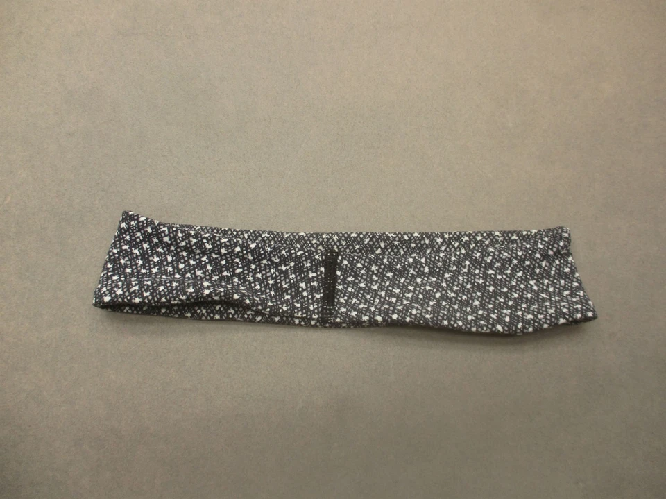 Lululemon One Size Women Gray Stretch Training Yoga Fitted Headband Sweatband 8P - Image 3 of 4