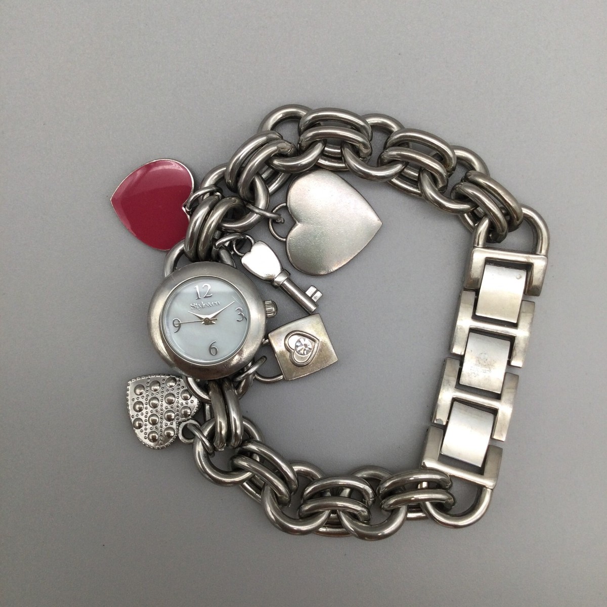 Silver-Tone Heart Charm Women\'s Watch Antique Silver Heart Charms Watch: Women main image 3