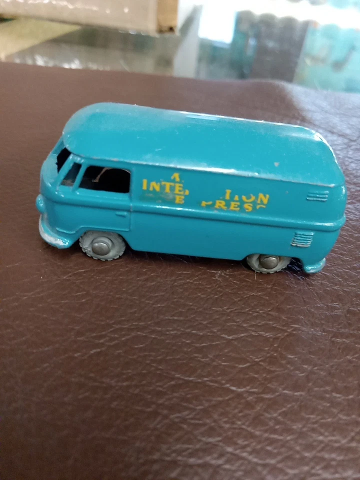Vintage MATCHBOX LESNEY No34A VOLKSWAGEN MICROVAN W/GREY PLASTIC WHEELS (COOL!) - Image 4 of 4