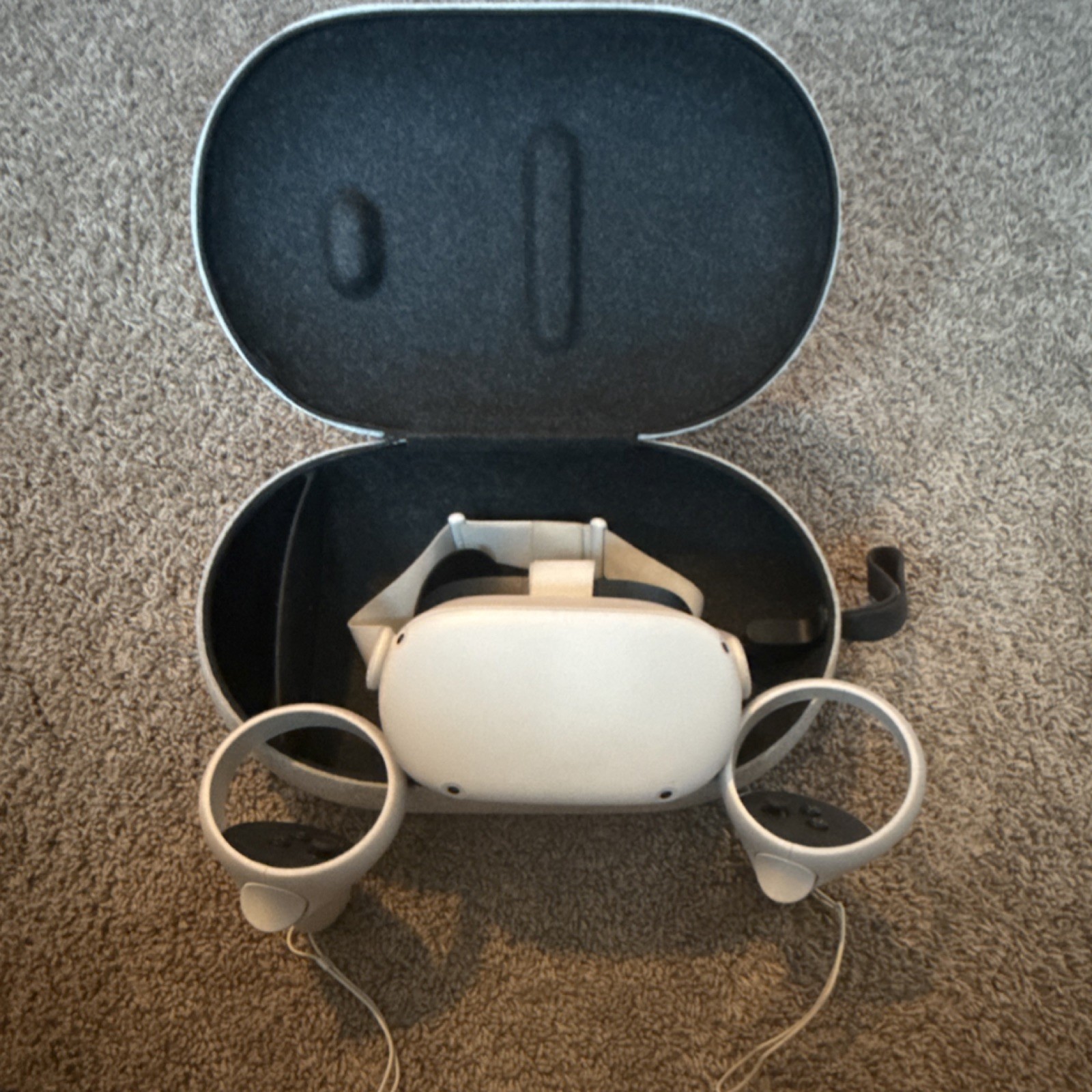 Meta Oculus Quest 2 256GB VR Headset White with Controllers & Carrying Case