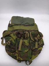 WOODLAND CAMO UNICOR 82125 Radio Carrying Case Backpack 5895-01-461-4505 NOS