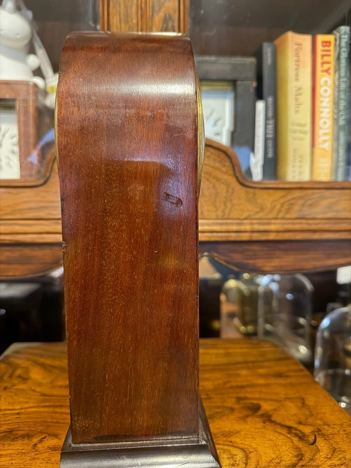 Antique Edwardian Mantel Clock With Roman Numerals, Mahogany with Yew inlay - Image 4 of 4