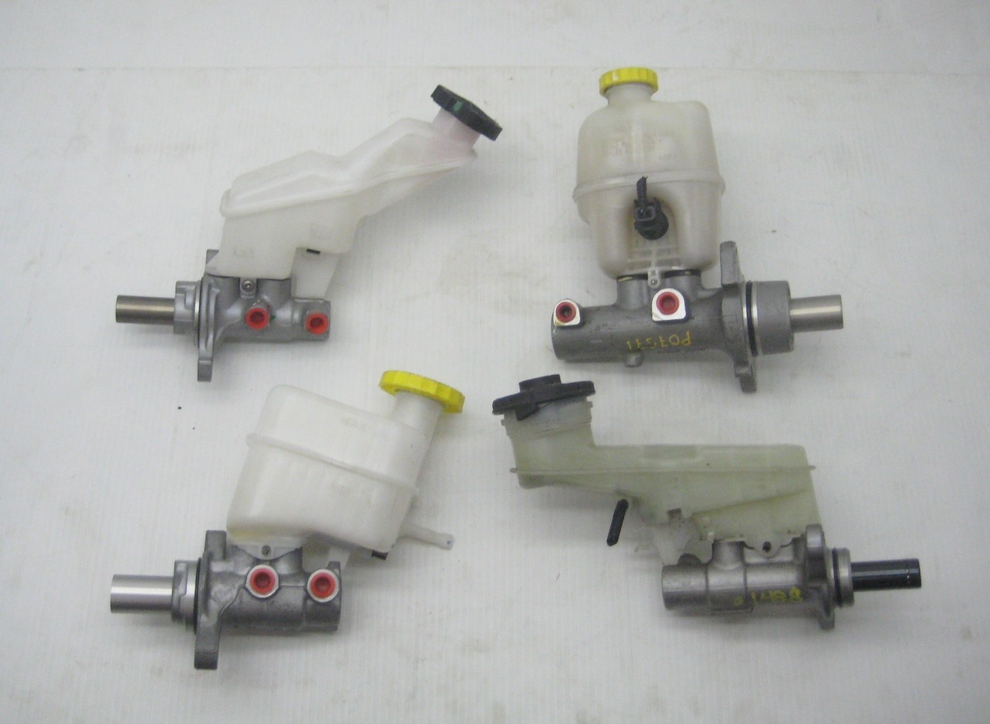2012 Nissan Rogue Brake Master Cylinder OEM 124K Miles - LKQ398631837