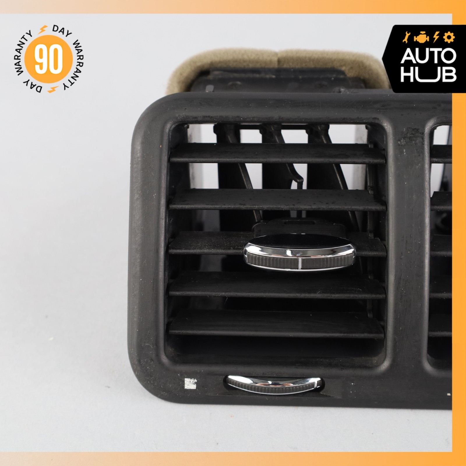 04-18 Maserati GranTurismo M145 Rear Center Console AC A/C Air Vent OEM