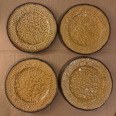  Raymond Waites Bordeaux Embossed Grapes 9.25'' Plates Set of 4 Vineyard Design