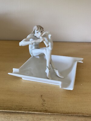 HUTSCHENREUTHER Pixie Playing Flute ASHTRAY Tobacciana Porcelain With FLAW READ