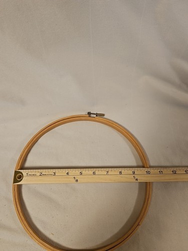 Vintage Wooden Embroidery 10 Inch Hoop Unlined Made in Taiwan R.O.C. NEW - Picture 4 of 5