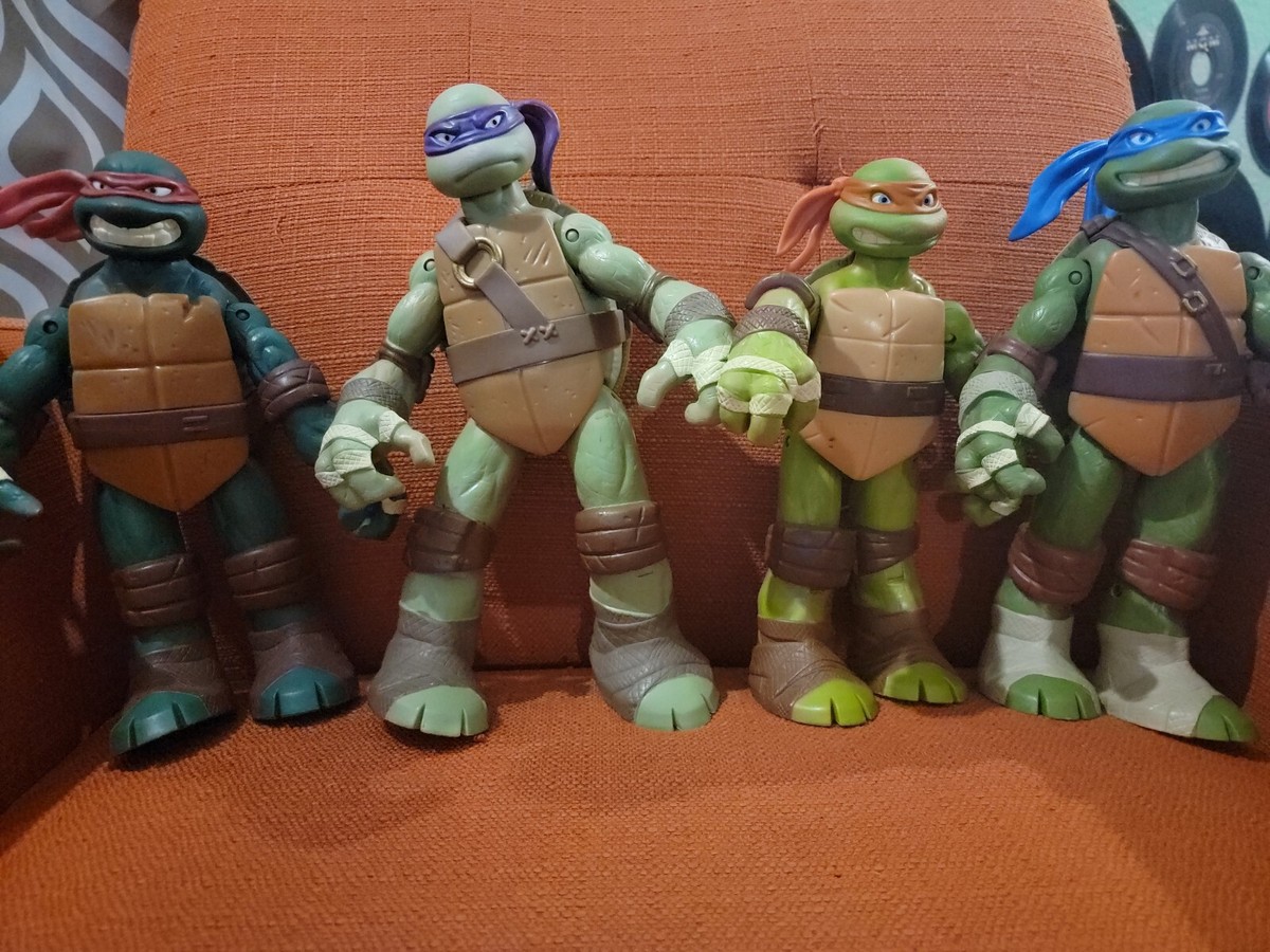 ヴィンテージ playmates TMNT タートルズ フィギュア 4体 セット Amazon.com: Teenage Mutant Ninja Turtles: Classic 4