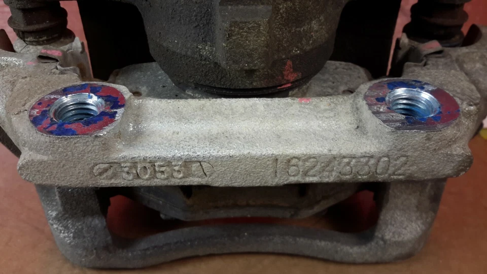 Pinza de freno Ford Edge 2011-2014 OEM pasajero trasero derecho Foto 3 de 4