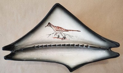 LARGE ABSTRACT ASHTRAY ~ ROAD RUNNER ON BLACK AND GRAY GLAZE ~ D. WAYNE THOMPSON