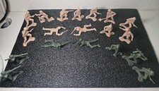 19x Plastic Army Men Soldiers Lot   great for dioramas, crafts, or kids