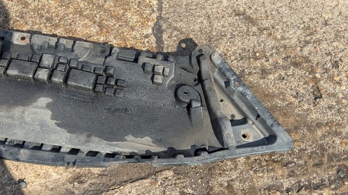 MERCEDES C FRONT BUMPER UNDERTRAY W204 2.1D (2007-2014) A2045200723 - Picture 3 of 11