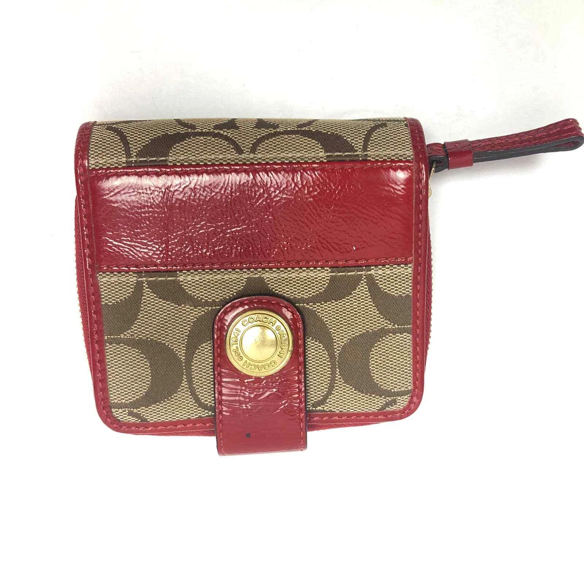 Coach button 2025 wallet