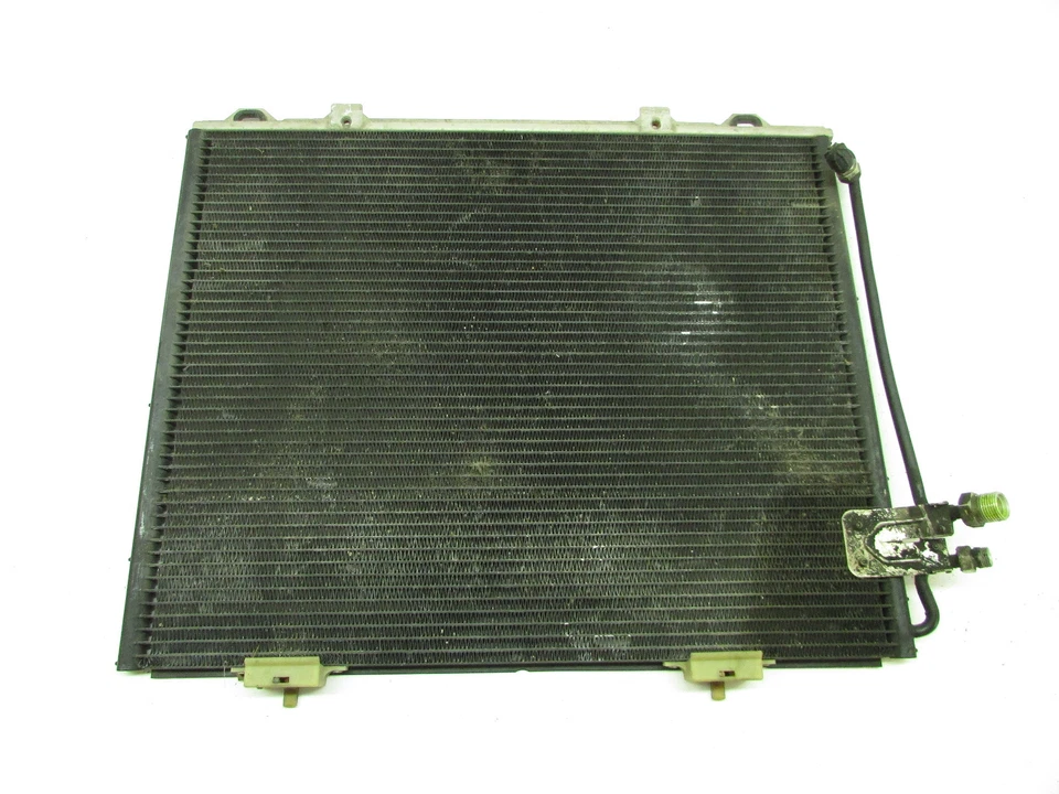 Mercedes E430 2001 condensador aire acondicionado aire acondicionado oem 96 97 98 99 00 01 02 03 Foto 2 de 4