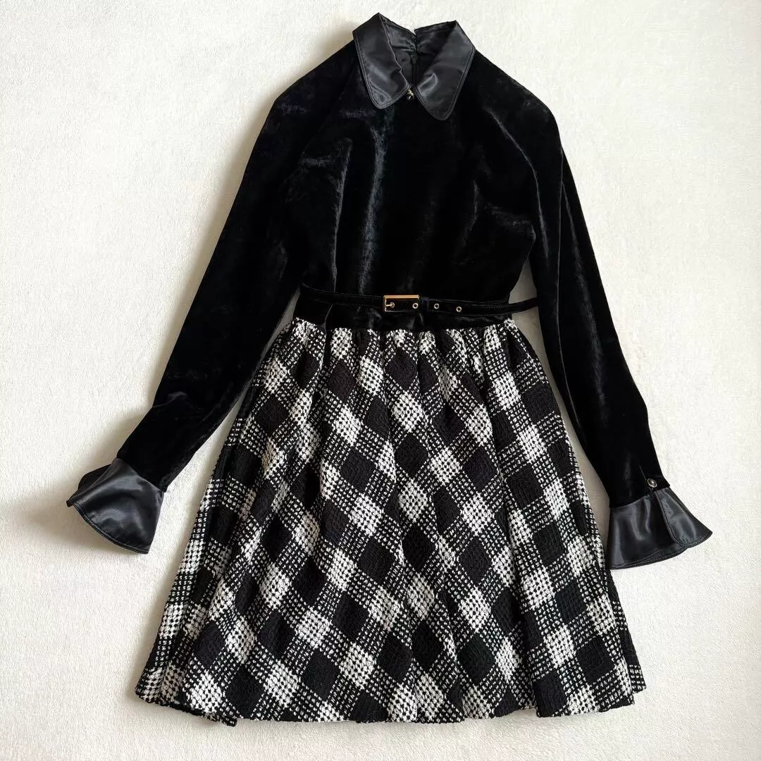 Robe chrétienne DIOR carreaux velours vintage jolie tweed ceinture moyenne 202502M