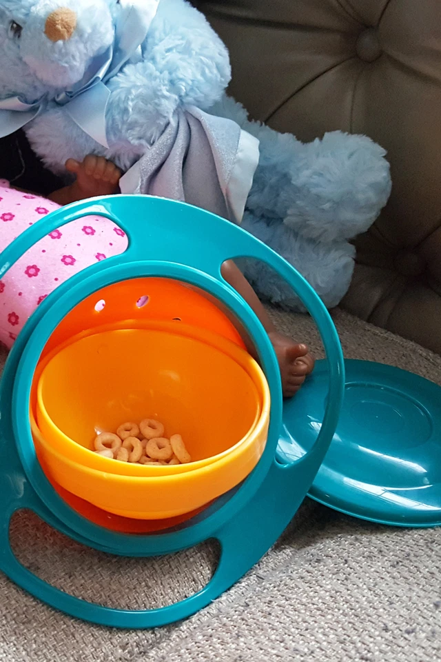 婴儿和幼儿防溢食物碗 - 蓝色/橙色陀螺风零食碗 — 第 3/4 张图片